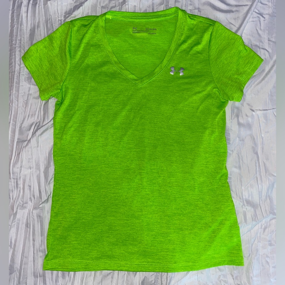Under Armour tee, size: xs, color: green